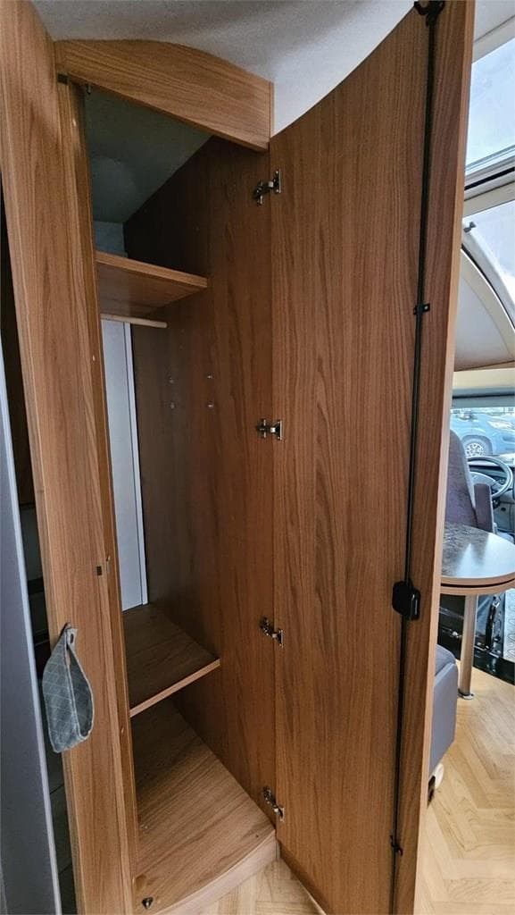 Foto 10 AUTOCARAVANA BURSTNER T675 DOS PLAZAS EN ASTURIAS 