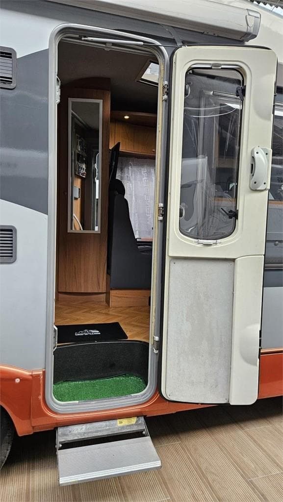 Foto 3 AUTOCARAVANA BURSTNER T675 DOS PLAZAS EN ASTURIAS 