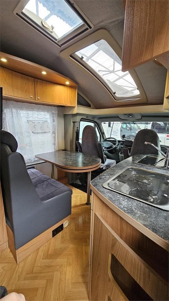 Foto 4 AUTOCARAVANA BURSTNER T675 DOS PLAZAS EN ASTURIAS 