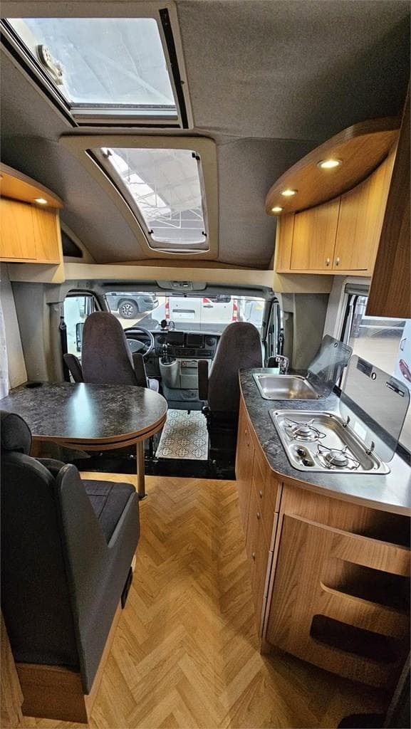 Foto 6 AUTOCARAVANA BURSTNER T675 DOS PLAZAS EN ASTURIAS 