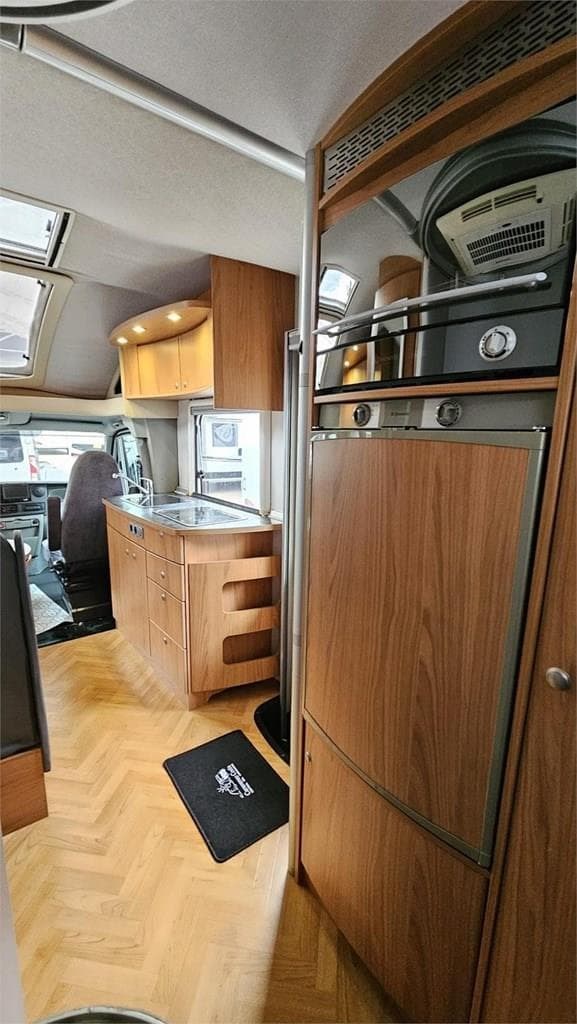 Foto 7 AUTOCARAVANA BURSTNER T675 DOS PLAZAS EN ASTURIAS 