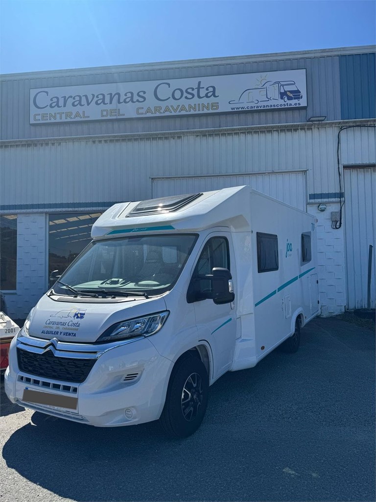 Foto 1 AUTOCARAVANA CAMA ISLA 4 PLAZAS JOA