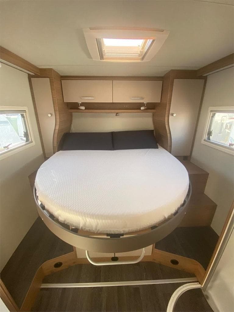 Foto 7 AUTOCARAVANA CAMA ISLA 4 PLAZAS KNAUS