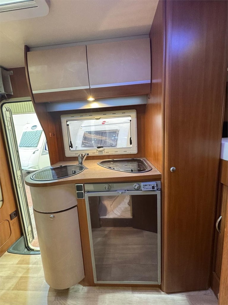 Foto 4 AUTOCARAVANA CHALLENGER MAGEO 109 CAMAS GEMELAS