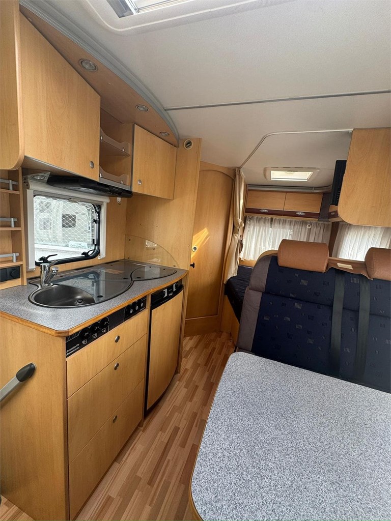 Foto 4 AUTOCARAVANA DETHLEFFS INTEGRAL 6 PLAZAS OCASION