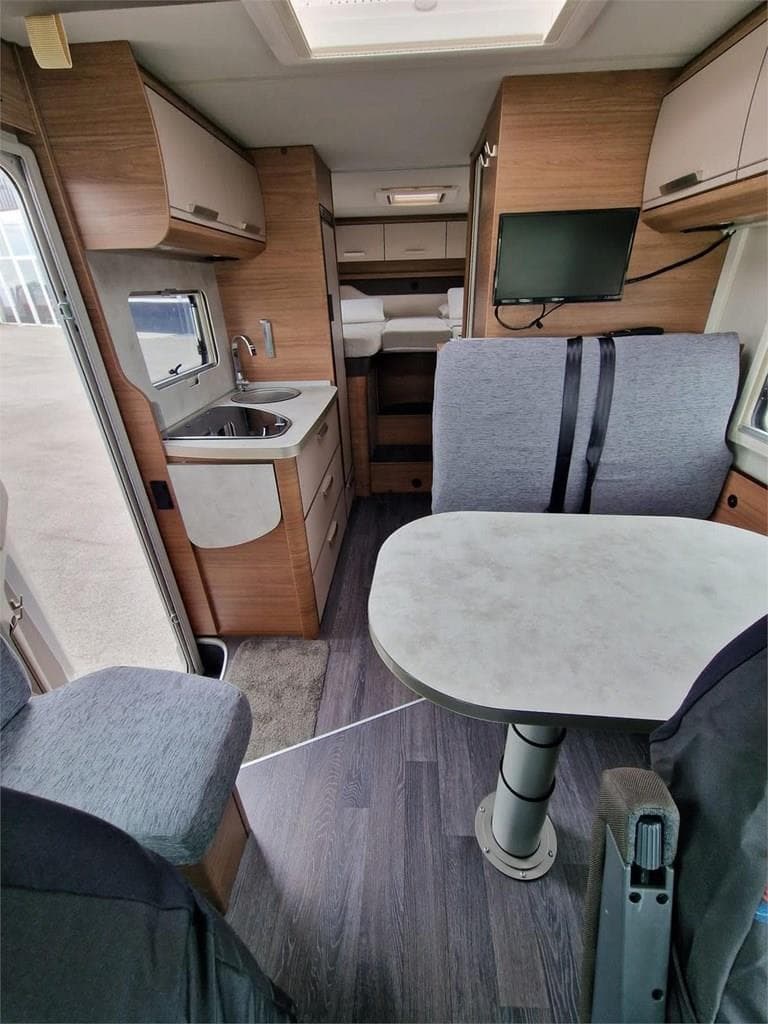 Foto 4 AUTOCARAVANA INTEGRAL KNAUS SEMINUEVA