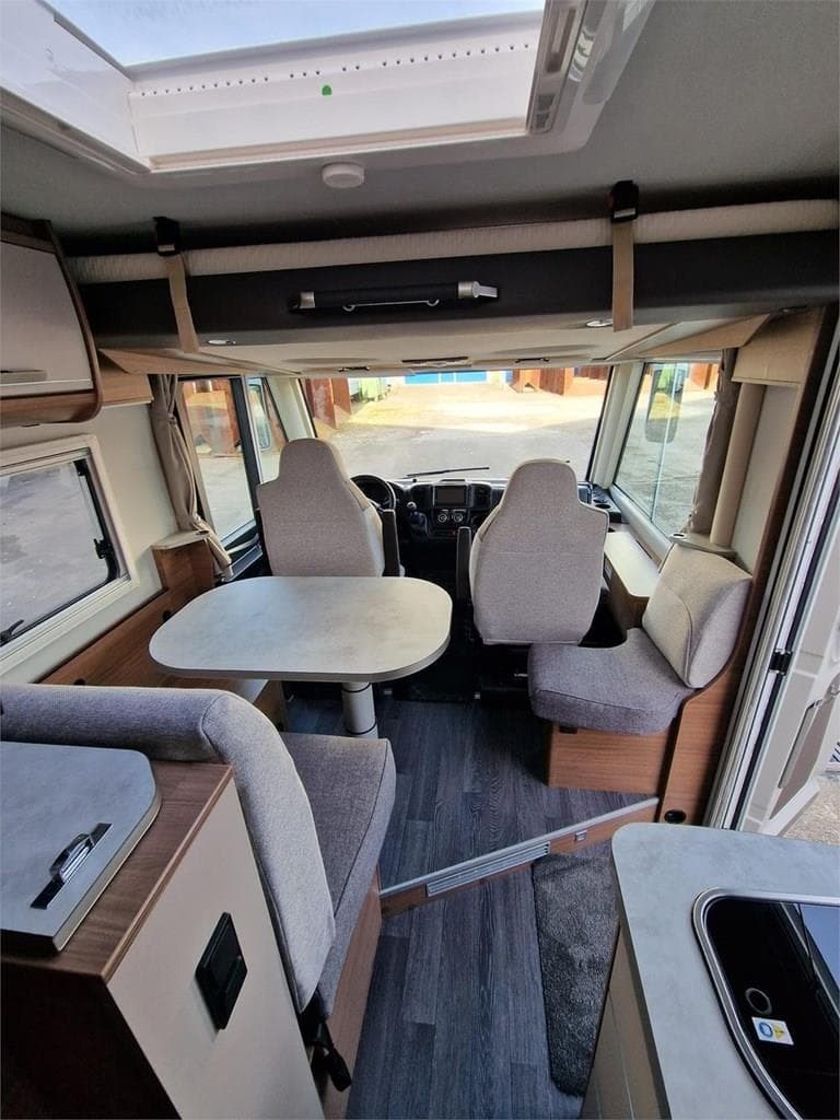 Foto 5 AUTOCARAVANA INTEGRAL KNAUS SEMINUEVA