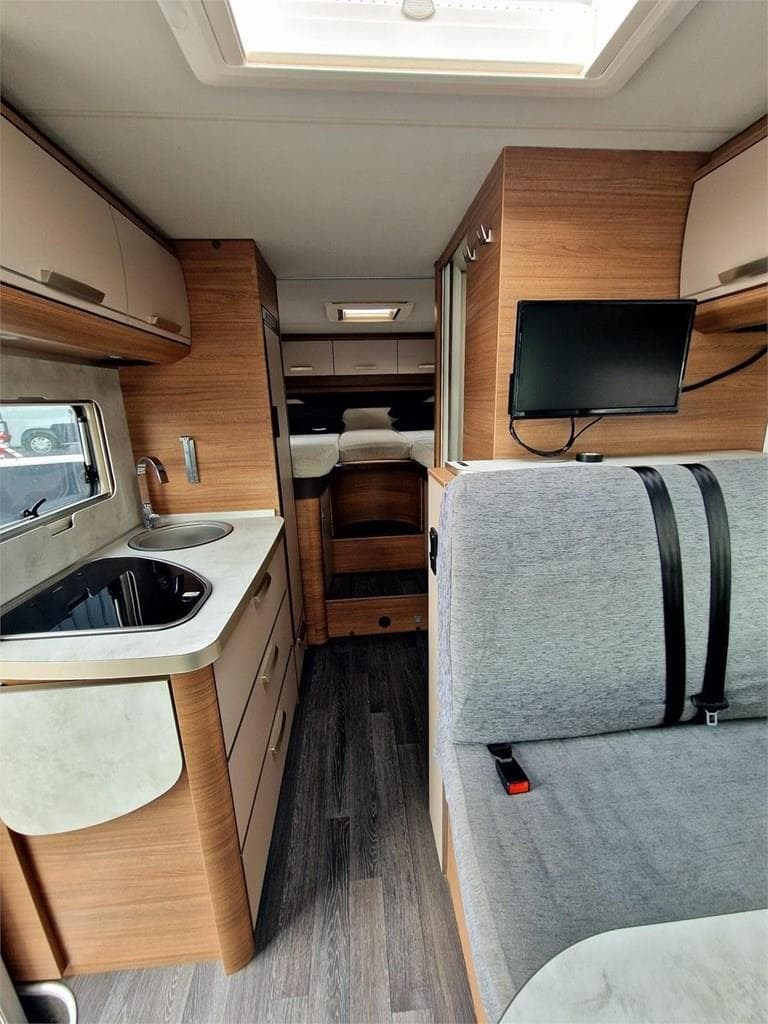 Foto 6 AUTOCARAVANA INTEGRAL KNAUS SEMINUEVA