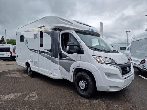 AUTOCARAVANA PERFILADA CAMA ISLA KNAUS LIVE WAVE 650 MX 