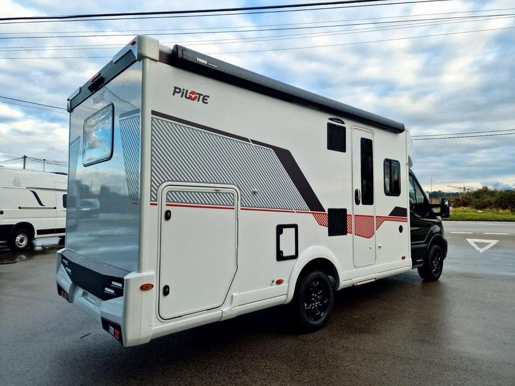 Foto 11 AUTOCARAVANA PILOTE ATLAS A690G [VENDIDA]