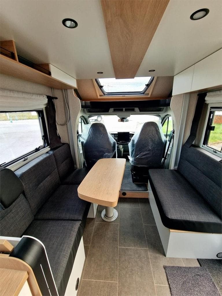 Foto 3 AUTOCARAVANA PILOTE ATLAS A690G [VENDIDA]