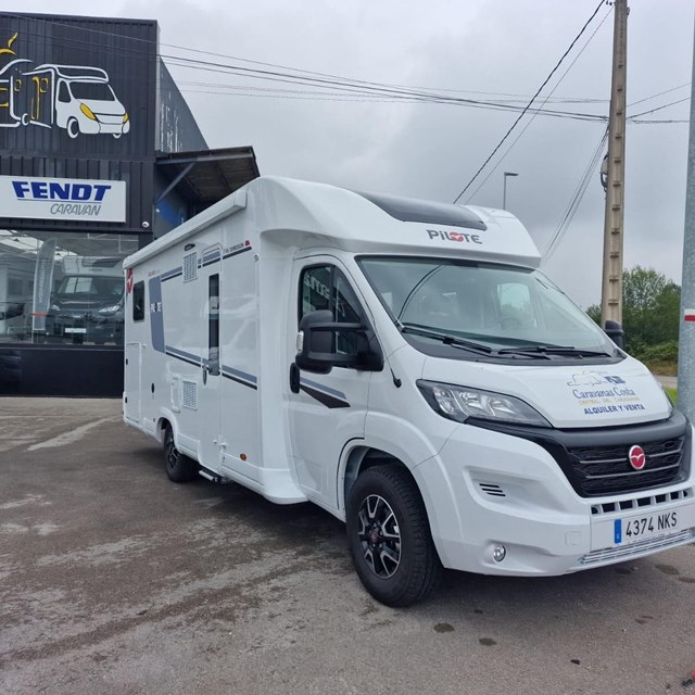 AUTOCARAVANA PILOTE P746 CAMAS GEMELAS 4 PLAZAS