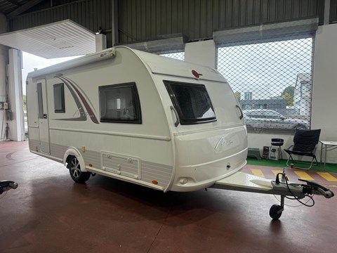 BURSTNER AVERSO 450TS  DOS AMBIENTES CON DUCHA INDEPENDIENTE [VENDIDA]