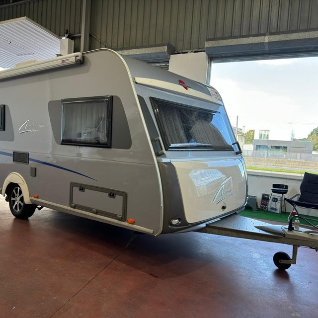  BURSTNER AVERSO 500TK CON AIRE Y MOVER [VENDIDA]