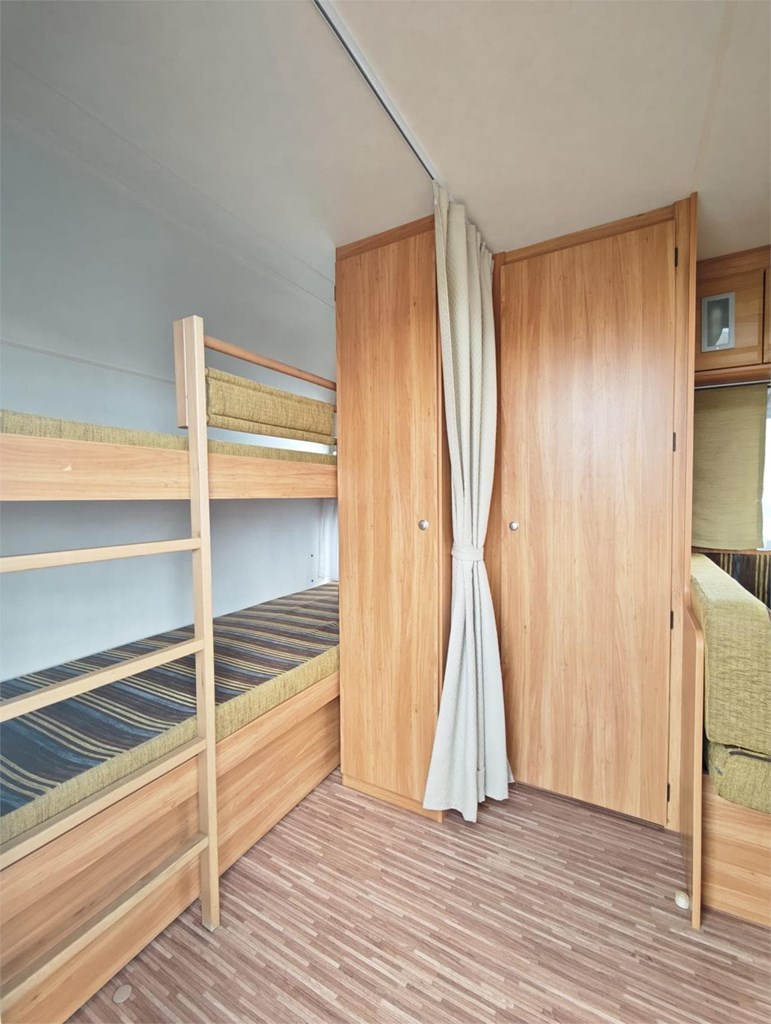 Foto 2 BURSTNER PREMIO 480 TK CON MOVER [VENDIDA]