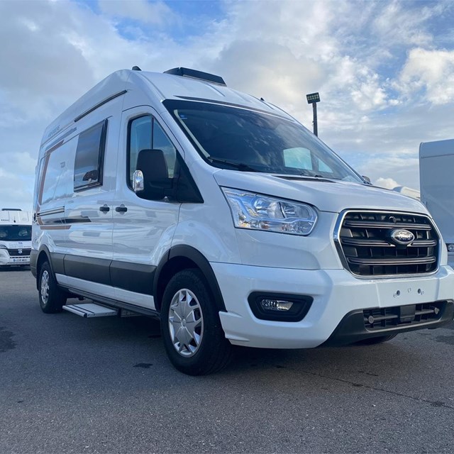 CAMPER KM 0   WEINSBERG CARABUS 600 MQ FORD IMPUESTOS INCLUIDOS