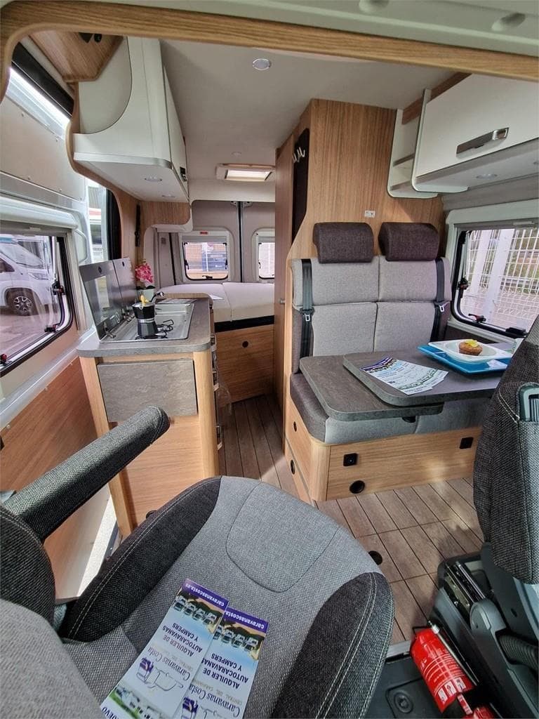 Foto 3 CAMPER WEINSBERG CARABUS 540 MQ - ENTREGA INMEDIATA [RESERVADA]