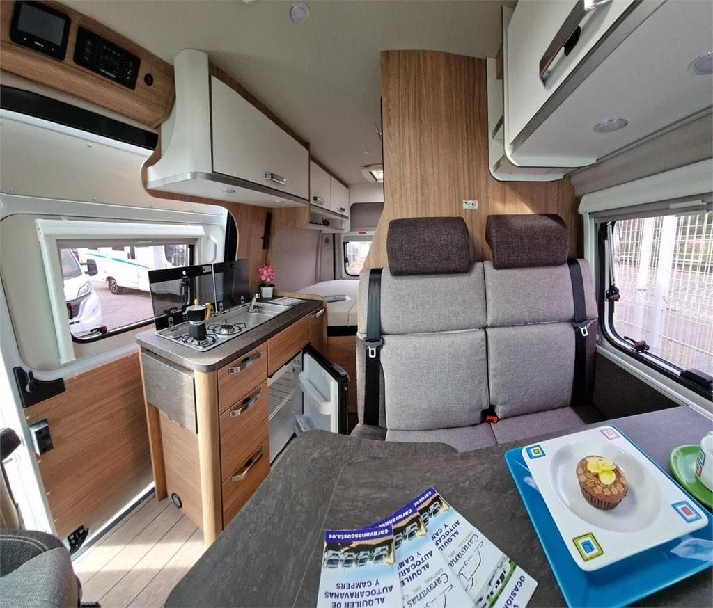 Foto 4 CAMPER WEINSBERG CARABUS 540 MQ - ENTREGA INMEDIATA [RESERVADA]