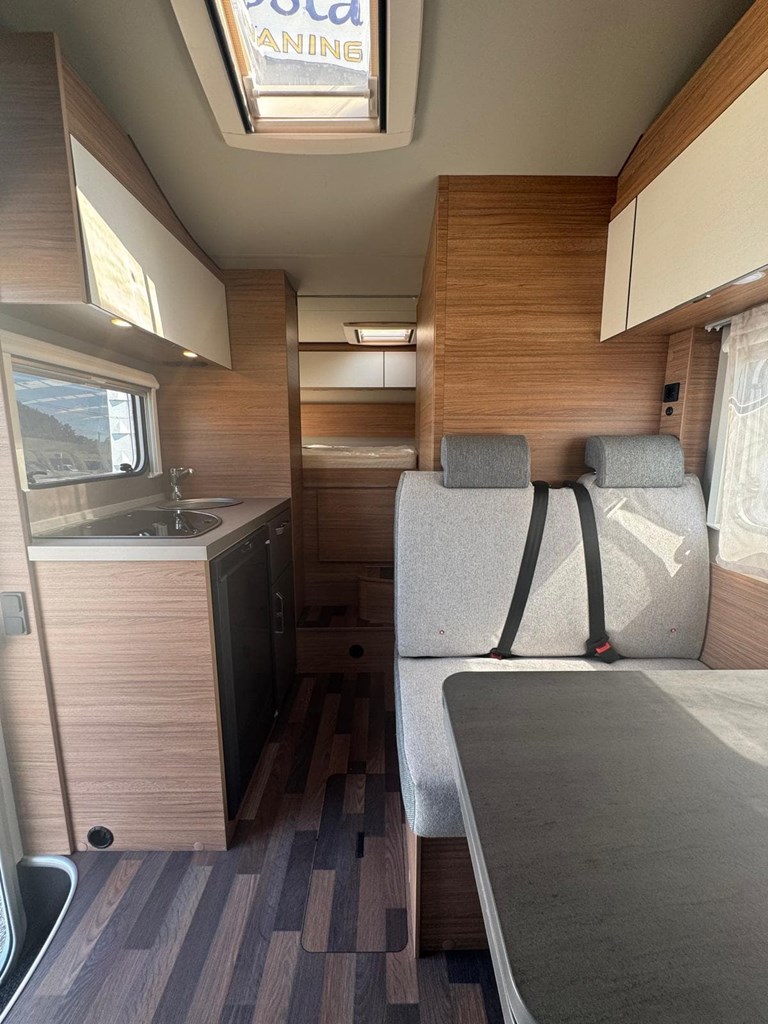 Foto 3 CAPUCHINA SEMINUEVA WEINSBERG CARAHOME 550MG