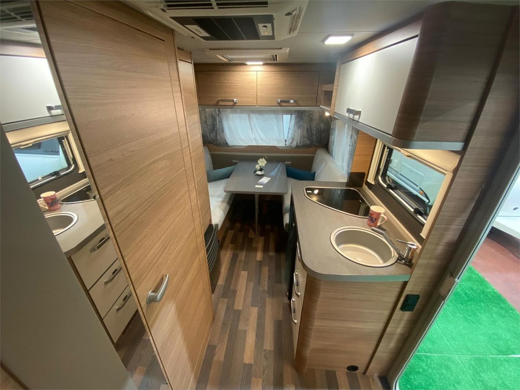 Foto 3 CARAVANA RUTERA WEINSBERG CARAONE 400 LK 