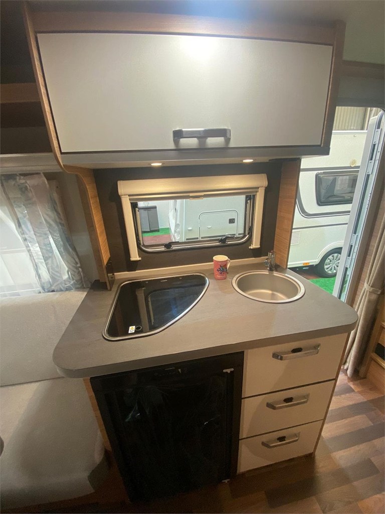 Foto 4 CARAVANA RUTERA WEINSBERG CARAONE 400 LK 