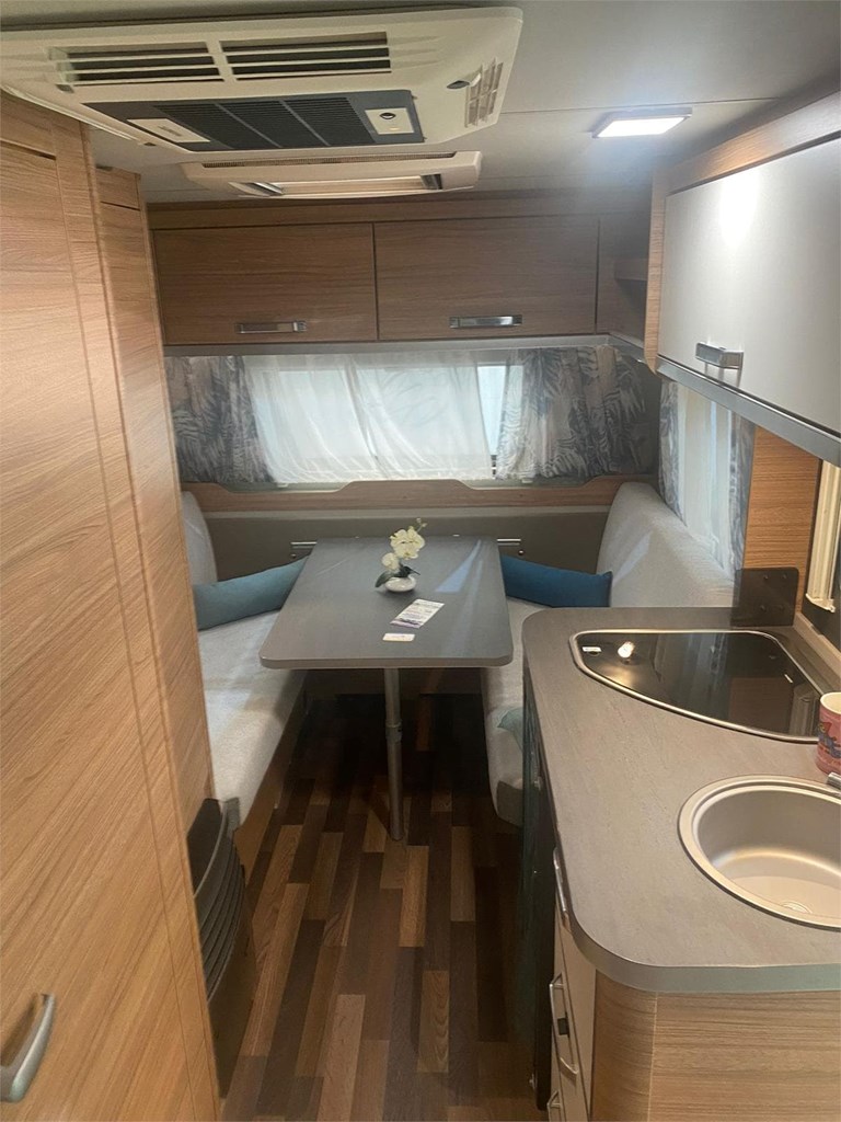 Foto 5 CARAVANA RUTERA WEINSBERG CARAONE 400 LK 