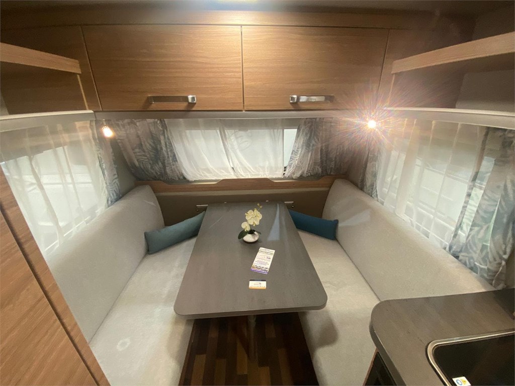 Foto 6 CARAVANA RUTERA WEINSBERG CARAONE 400 LK 