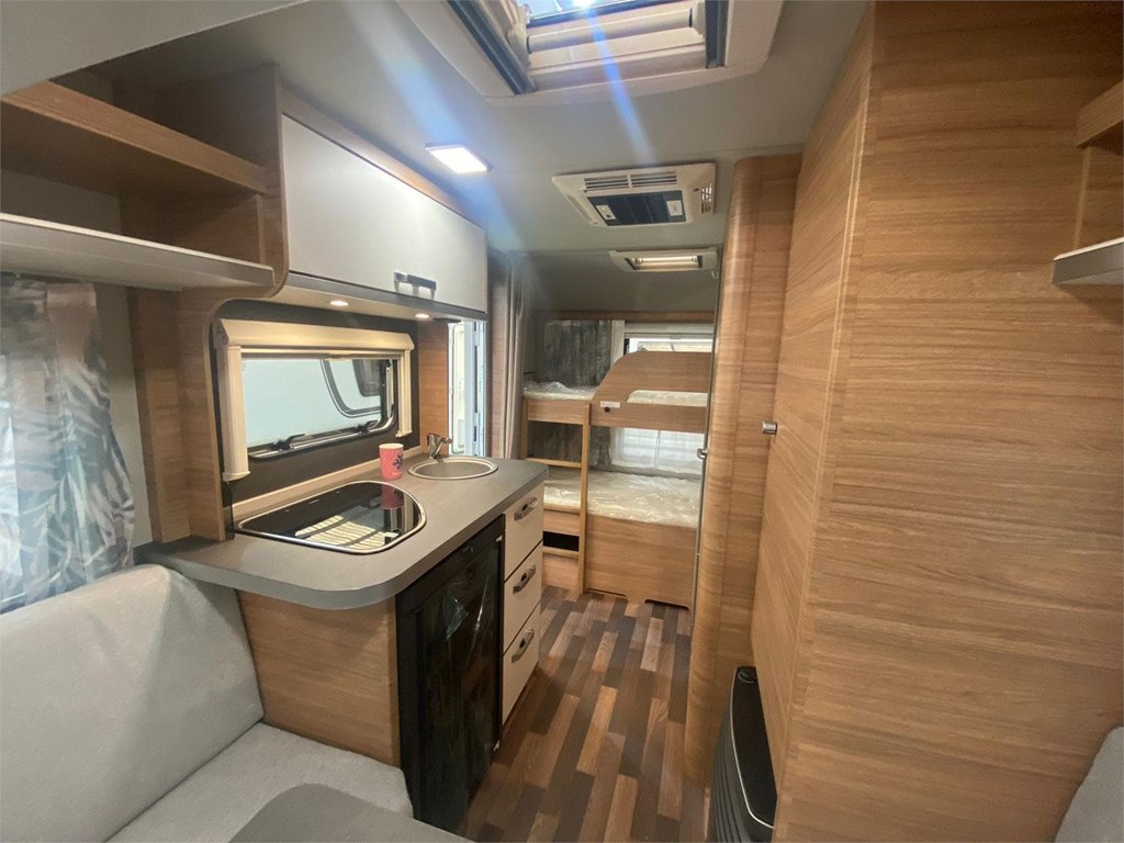 Foto 7 CARAVANA RUTERA WEINSBERG CARAONE 400 LK 