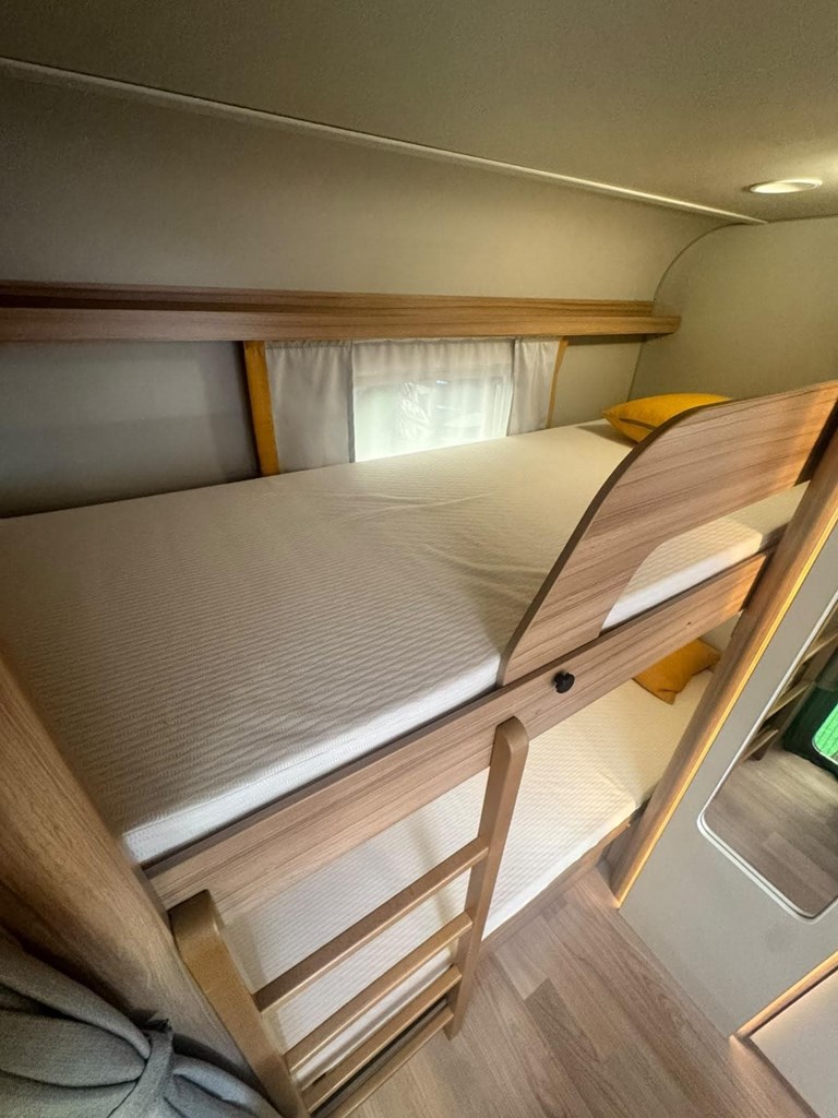 Foto 6 CARAVANA RUTERA WEINSBERG CARATWO 400 LK