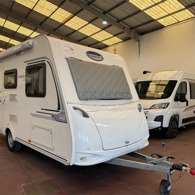 CARAVELAIR ANTARES STYLE 440 DOS AMBIENTES [VENDIDA]