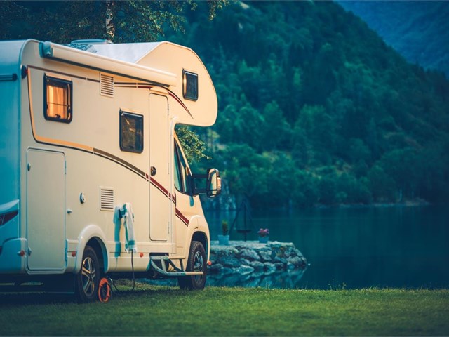 ¿Cuáles son los beneficios de viajar en camper? 