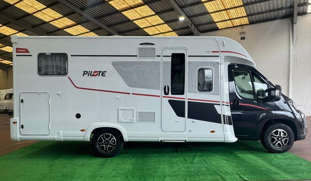 Foto 1 DISPONIBLE PARA YA! PILOTE EVIDENCE P720 FGJ