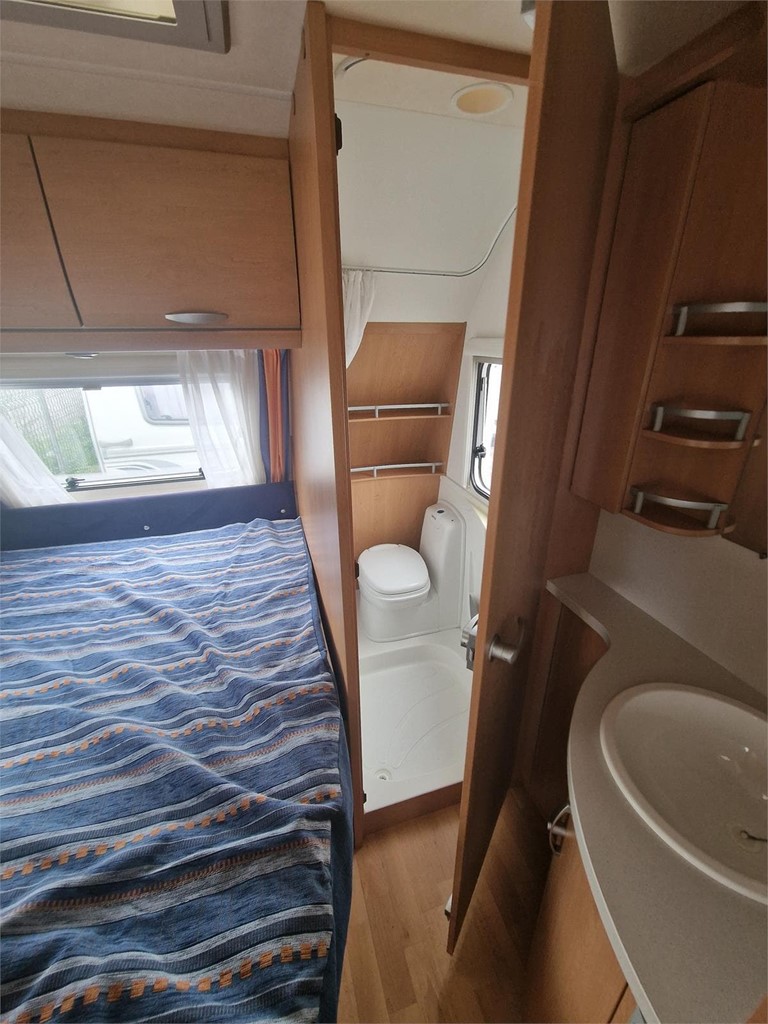 Foto 6 En Asturias KNAUS 450 FU CON MOVER
