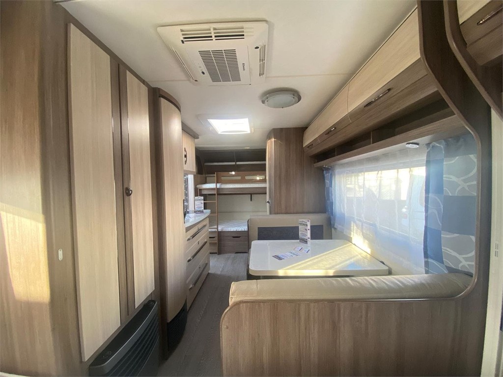 Foto 8 HOBBY 490 KMFE LUXE CON AIRE Y MOVER 