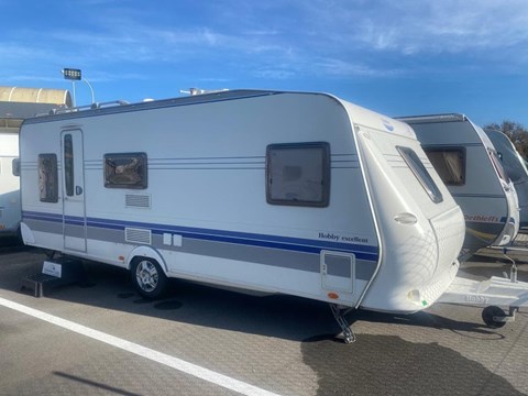 HOBBY CON AIRE ACONDICIONADO TRES AMBIENTES [VENDIDA]