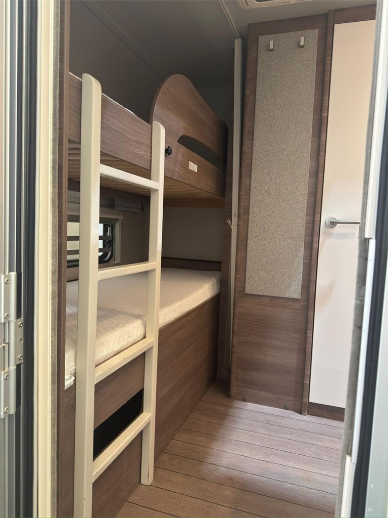 Foto 2 KNAUS SPORT 400 LK SILVER SELECTION