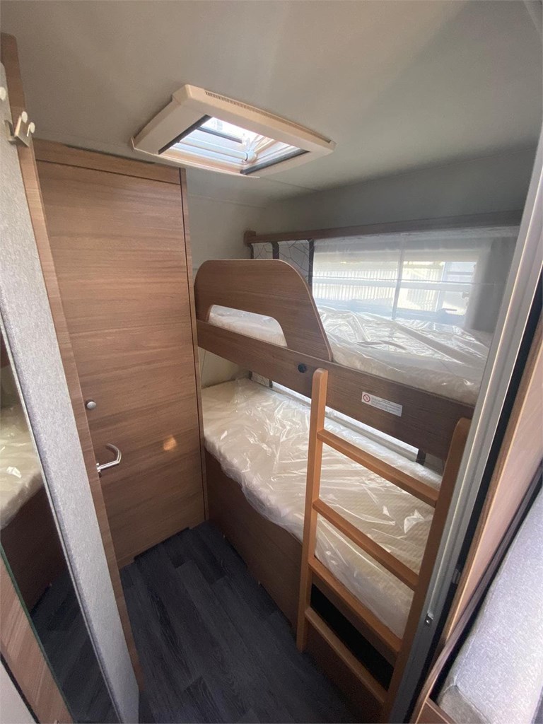 Foto 8 KNAUS SPORT 500 KD CON DUCHA INDEPENDIENTE [VENDIDA]