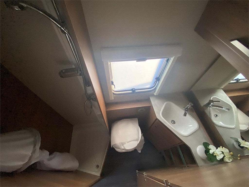 Foto 9 KNAUS SPORT 500 KD CON DUCHA INDEPENDIENTE [VENDIDA]