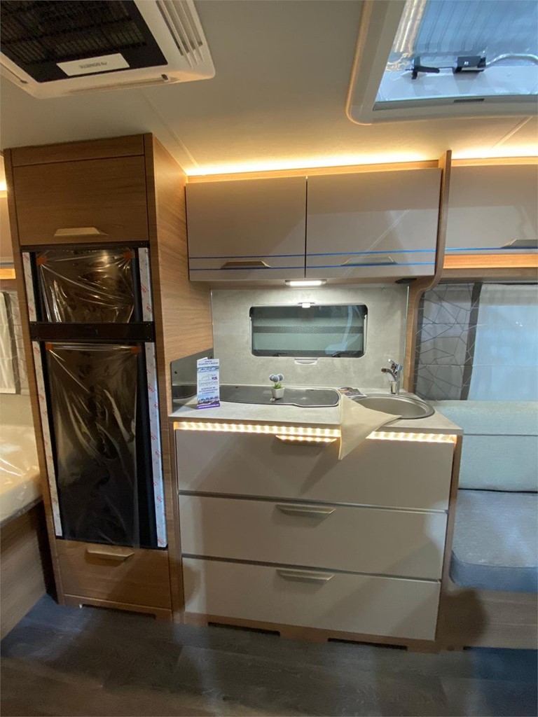 Foto 4 KNAUS SPORT 500 UF CON VENTANA PANORAMICA