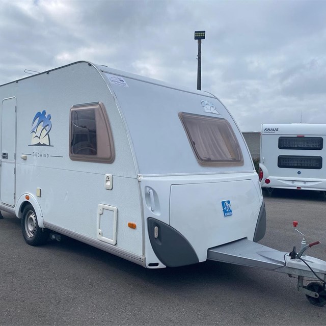KNAUS SUDWIND 450 FU   2 AMBIENTES [VENDIDA]