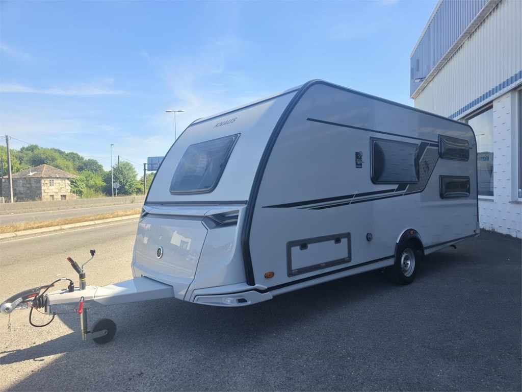 Foto 2 KNAUS SUDWIND 500 QDK BLACK SELECTION
