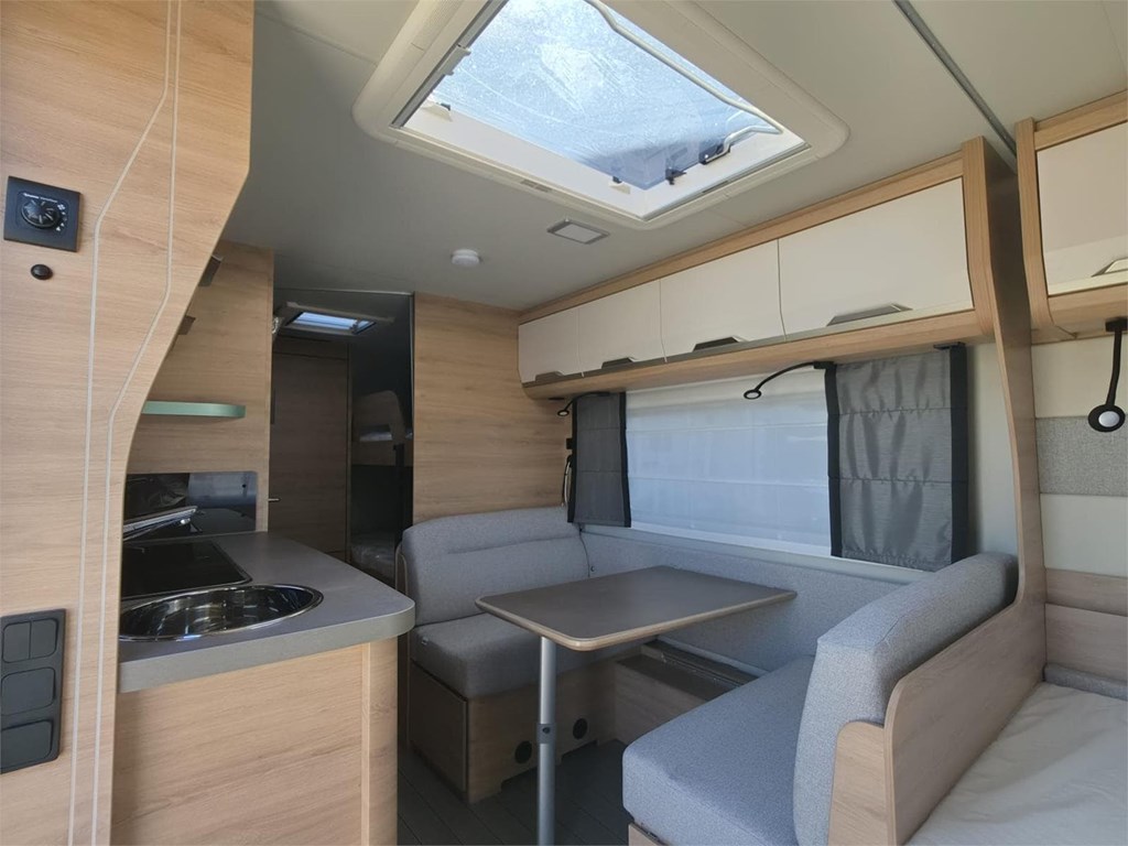Foto 4 KNAUS SUDWIND 500 QDK BLACK SELECTION