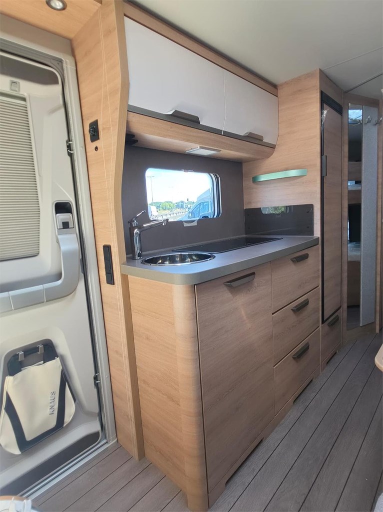 Foto 6 KNAUS SUDWIND 500 QDK BLACK SELECTION
