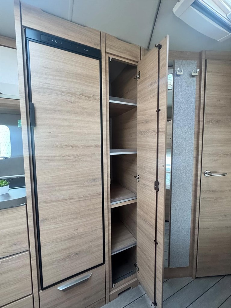 Foto 20 KNAUS SUDWIND 580 QS BLACK SELECTION