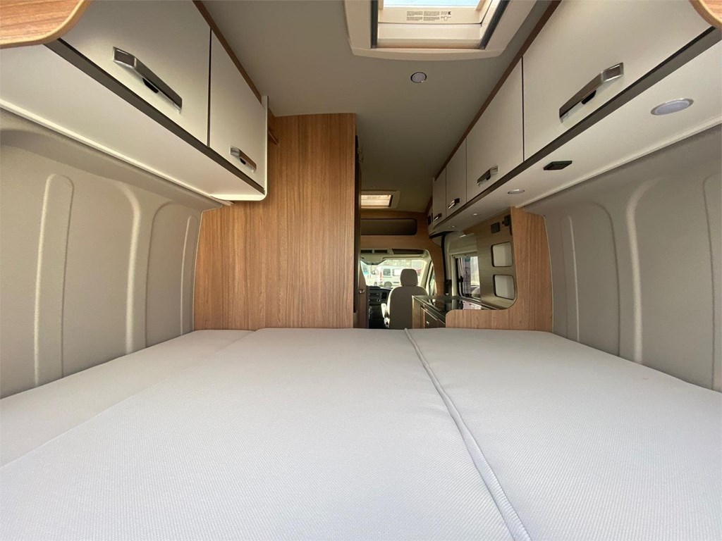 Foto 10 NOVEDAD CAMPER KM 0   WEINSBERG CARABUS 600 MQ FORD 