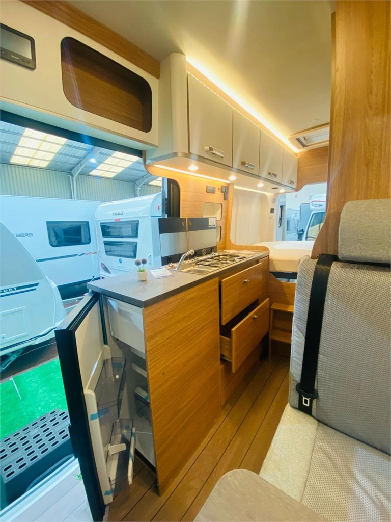 Foto 5 NOVEDAD CAMPER KM 0   WEINSBERG CARABUS 600 MQ FORD 