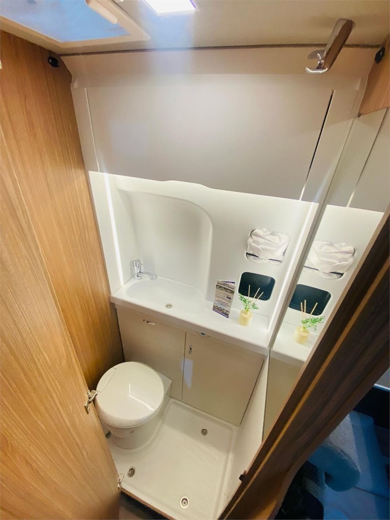 Foto 8 NOVEDAD CAMPER KM 0   WEINSBERG CARABUS 600 MQ FORD 