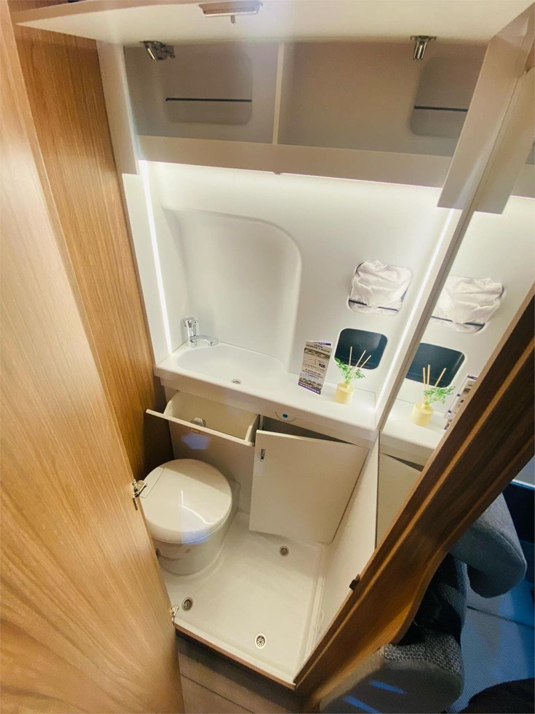 Foto 9 NOVEDAD CAMPER KM 0   WEINSBERG CARABUS 600 MQ FORD 