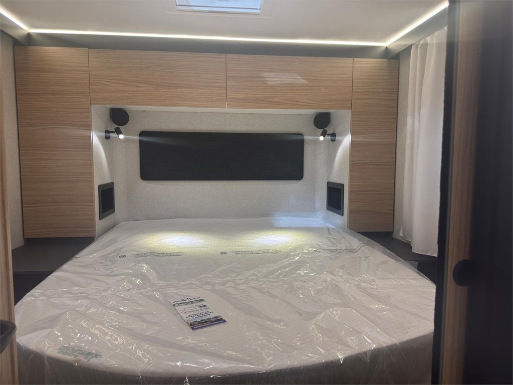 Foto 11 NUEVA AUTOCARAVANA INTEGRAL PILOTE G740 FC EXPRESSION CAMA ISLA 