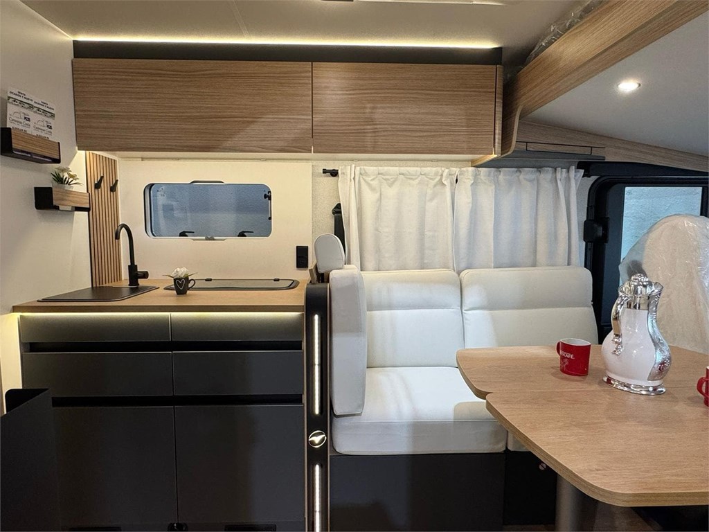 Foto 3 NUEVA AUTOCARAVANA INTEGRAL PILOTE G740 FC EXPRESSION CAMA ISLA 